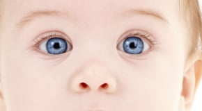 Гноятся глаза у новорожденного