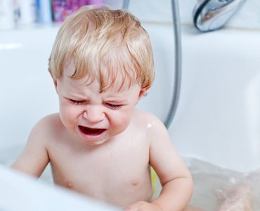ребенок боится купаться в ванной