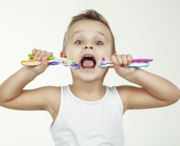 выбор зубных щеток для ребенка