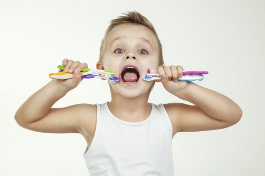 выбор зубных щеток для ребенка