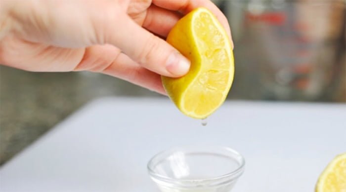 Выжать лимон