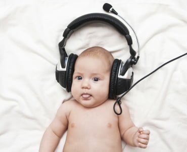 Как развивается слух у ребенка