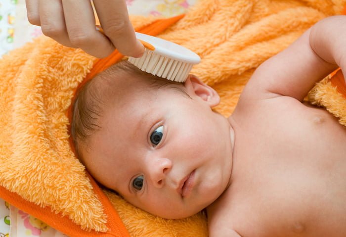 Почему у новорожденного выпадают волосы